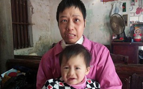 Cảm động người mẹ cứu con, phẫn nộ người mẹ tước đoạt mạng sống của con