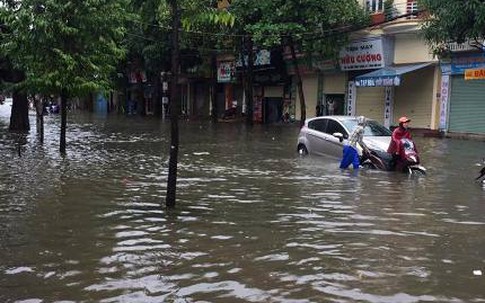 Học sinh phải nghỉ học nếu mưa to tiếp diễn