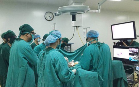 Bệnh viện đầu tiên của Hà Nội phẫu thuật nội soi 3D