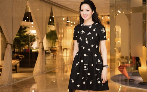 Ở tuổi 45, Giáng My vẫn trẻ đến ngỡ ngàng