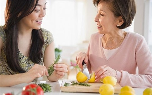 Sự thay đổi thần kì của mẹ chồng Ta sau khi được mẹ chồng Tây "giác ngộ"