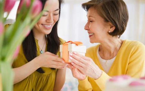 "Nguyên tắc vàng" lấy lòng mẹ chồng cho các nàng dâu vụng