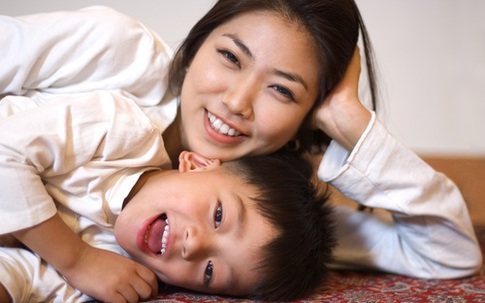 Chuyện một bà mẹ nuôi con trai giống như con gái