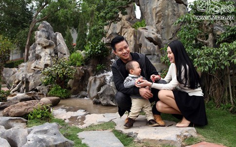 Tuấn Hưng cùng Tú Dưa đưa cả gia đình đi xả hơi