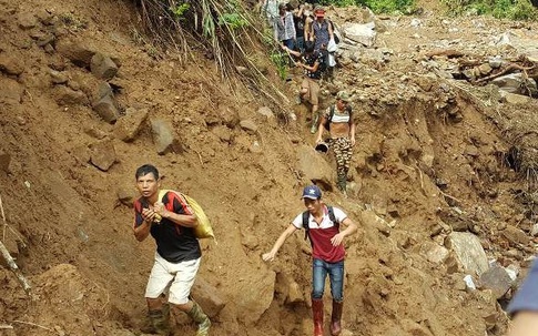 Vụ sập hầm vàng ở Lào Cai: Chính quyền thừa nhận có "thổ phỉ"