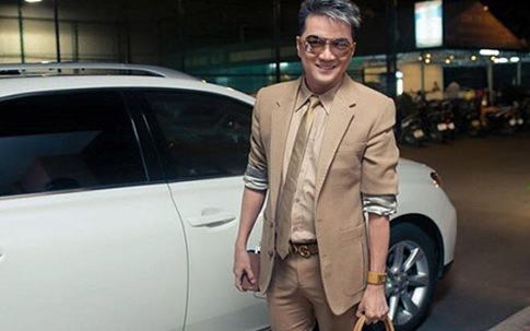 Đàm Vĩnh Hưng khoe được đại gia mua đấu giá túi xách 120 triệu