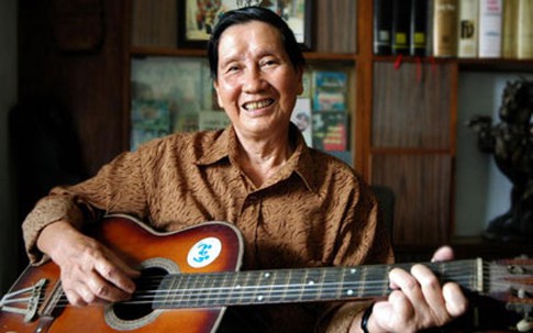 Chuyện nhạc sĩ Phạm Tuyên 86 tuổi vẫn chơi Facebook
