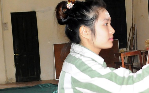 Kiều nữ ôm mộng 'hoàng tử bạch mã' trong trại giam