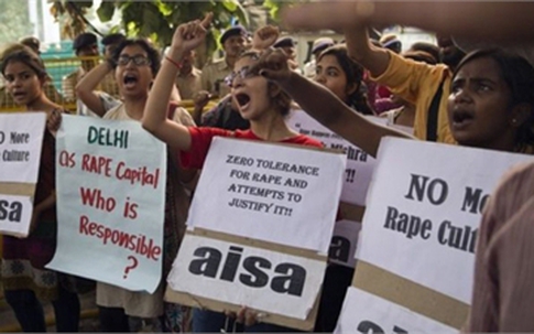 Ấn Độ: Tất cả smartphone sẽ có chức năng "chống hiếp dâm"