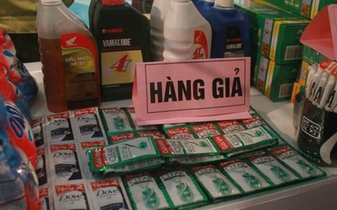 Hàng lậu Trung Quốc mạo danh thương hiệu Italia, Hàn Quốc