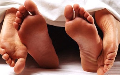 Mon men bên ngoài em vẫn dính bầu
