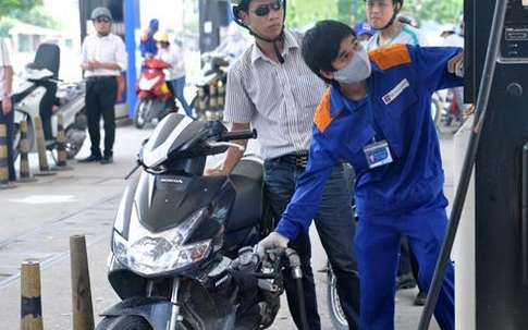 Hôm nay giá xăng giảm bao nhiêu?