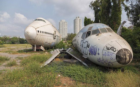 Bí ẩn hai chiếc máy bay "bị ma ám" ở Bangkok