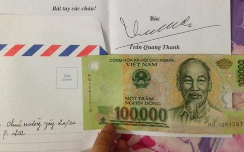 Bác chủ nhà trọ tặng tiền nữ sinh viên nhân ngày 20/10