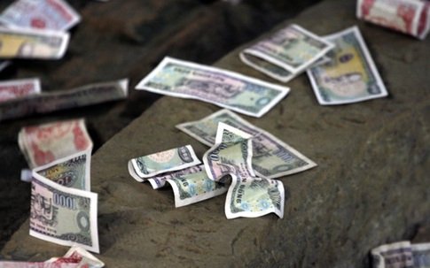 Phong thủy: 8 thói quen khiến bạn mất tiền mất tài lộc