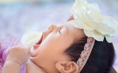 Con gái Hà Kiều Anh xinh xắn như thiên thần