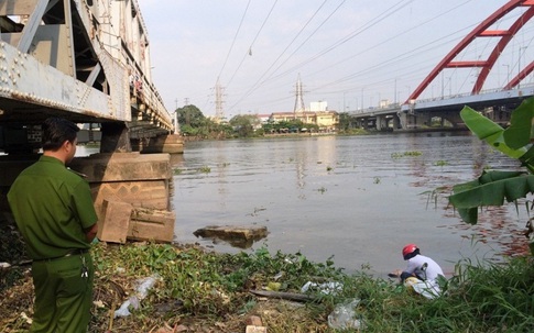 Đang câu cá hoảng hồn phát hiện thi thể phụ nữ