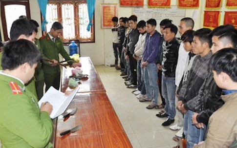 Ẩu đả kinh hoàng vì trúng đề 1,7 tỷ đồng