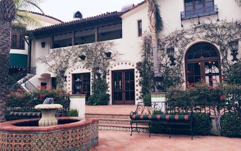 Biệt thự xa hoa 33 triệu USD ở Mỹ của tỷ phú Hoàng Kiều