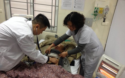 Giành giật sự sống cho người phụ nữ vô danh, vô gia cư tự tử bằng 20 viên thuốc ngủ