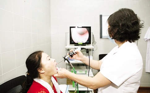 Coi chừng mất mạng vì nuốt cơm nếp chữa hóc xương