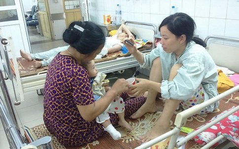 Xem bố nướng cá, con bỏng nặng