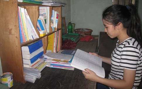 Con đỗ đại học, mẹ khóc vì... tủi