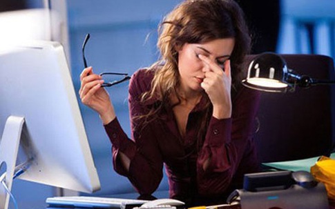 Dân văn phòng ít ai thoát những triệu chứng này