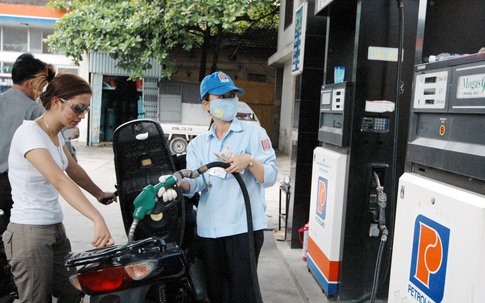 Doanh nghiệp đang kêu lỗ, hôm nay giá xăng có thể tăng 500 đồng/lít