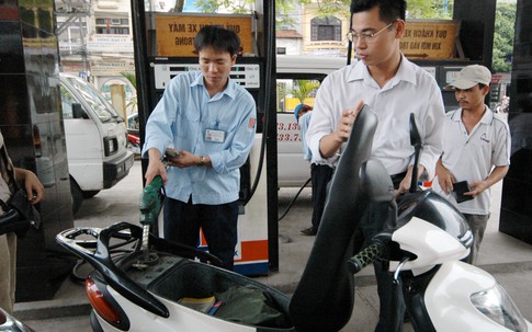 “Cõng” thêm thuế, xăng có thể đắt thêm 1.000 đồng/lít
