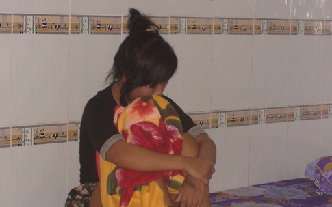 Bắt quả tang 3 cặp đôi đang "mây mưa" trong nhà nghỉ