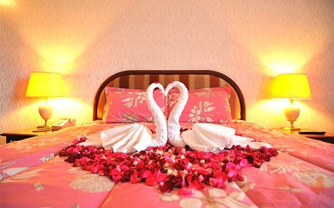 Vợ chồng không hạnh phúc, hãy xem lại bạn đã đặt giường cưới đúng phong thủy chưa?