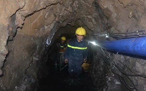 Quảng Ninh: Bục bùn hầm lò, 1 công nhân mắc kẹt