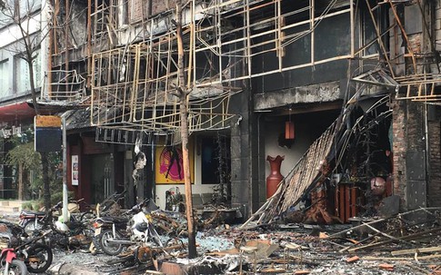 Triệu tập 3 thợ hàn sau vụ cháy quán karaoke làm 13 người thiệt mạng