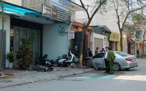 Vụ ô tô tông chết 3 người tại Hà Nội: Nhức nhối hai tiếng “tình người”