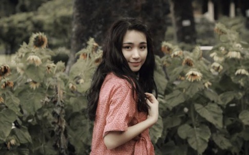 Hoà Minzy 'tự nhiên buồn' trong ngày lễ tình nhân