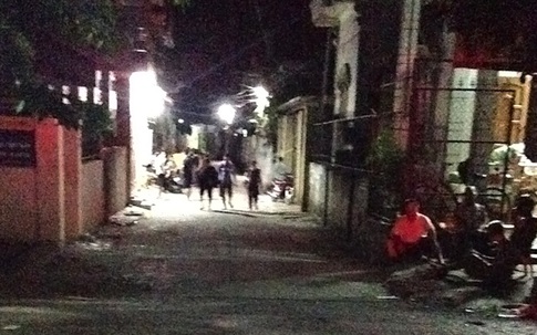 Mâu thuẫn chuyện tình cảm, chém 2 người thương vong