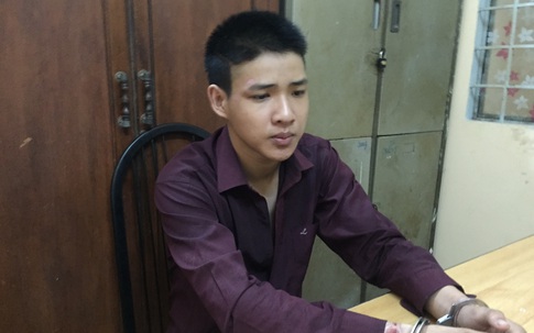 Tài xế taxi thoát khỏi tên cướp sinh viên trong gang tấc