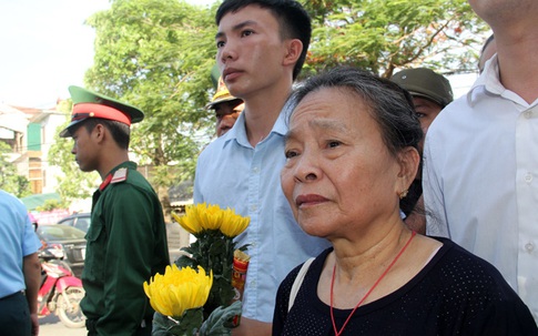 Nghẹn ngào lễ truy điệu phi công Trần Quang Khải