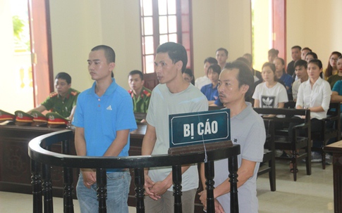 Các đối tượng bắn trọng thương công an xã lĩnh án