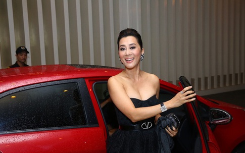 Ngôi nhà thanh bình và khu vườn đẹp lung linh trên đất Mỹ của MC Nguyễn Cao Kỳ Duyên