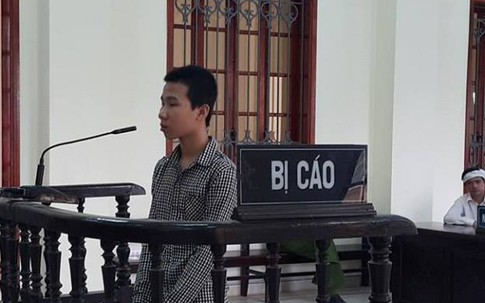 Đâm chết đàn em vì "láo" với mình