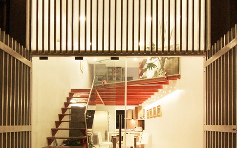 Ngôi nhà ống 30m² thoáng đãng đến bất ngờ ở Chùa Bộc, Hà Nội