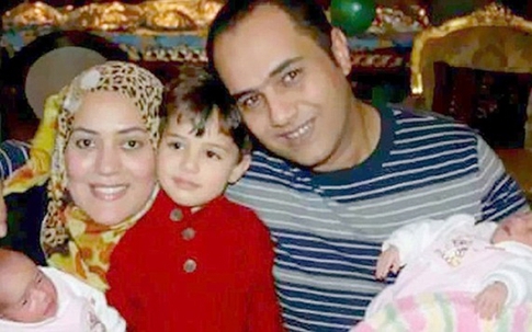 Nỗi đau của ba em nhỏ mất cha mẹ trong vụ tai nạn máy bay Ai Cập