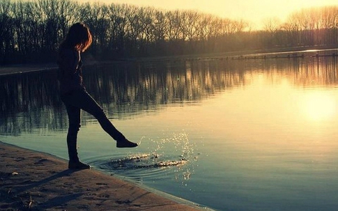 Đi với những cô gái khác tôi đều so sánh họ với tình cũ