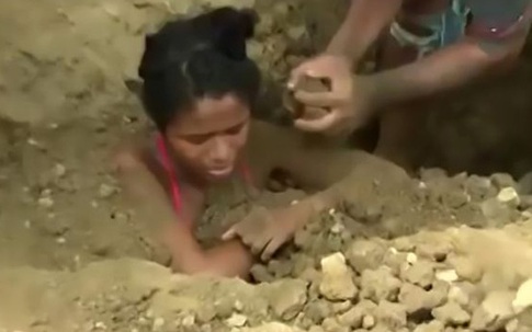 Thiếu nữ bị chôn sống 3 ngày để chữa sét đánh