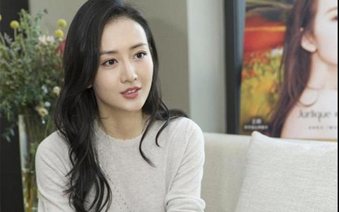 'Kẻ thứ ba' lên tiếng giữa lùm xùm vụng trộm với Lưu Khải Uy