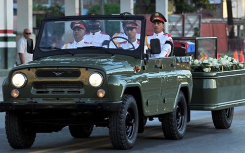 21 phát đại bác mở đầu lễ an táng Fidel Castro
