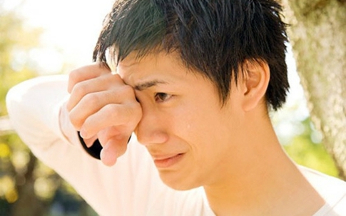 Yêu 2 năm mới biết bạn gái chưa chia tay chồng