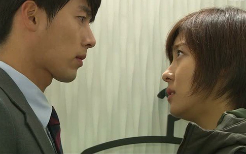 Người chồng và nỗi ám ảnh sau lần ngồi ôm con đợi vợ vào nhà nghỉ với nhân tình